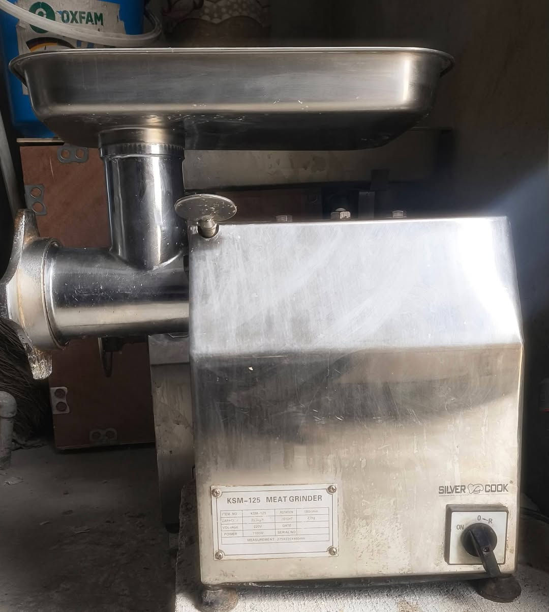 مثرامة للبيع نضيفة شغل خير من الله السعر 200 وبيها مجال قليل عنوان مدينة الصدر رقمي ***********
