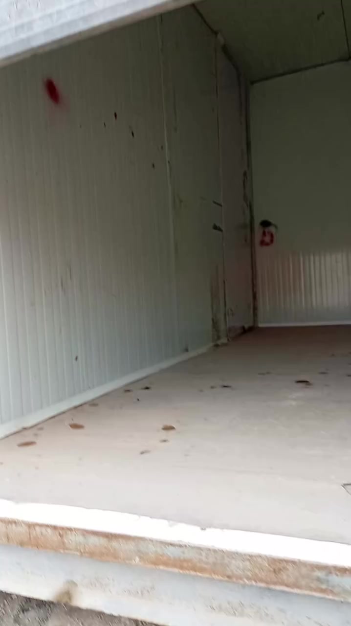 للبيع كرفان 4/3 كرفان كله مرتب مكاني البصرة زبير ***********
