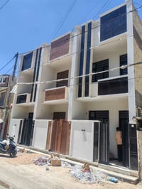 معروض للبيع مسلح حديث دارين مساحه كل دار ٦٦ متر يحتوي على ٣ غرف نوم مع...