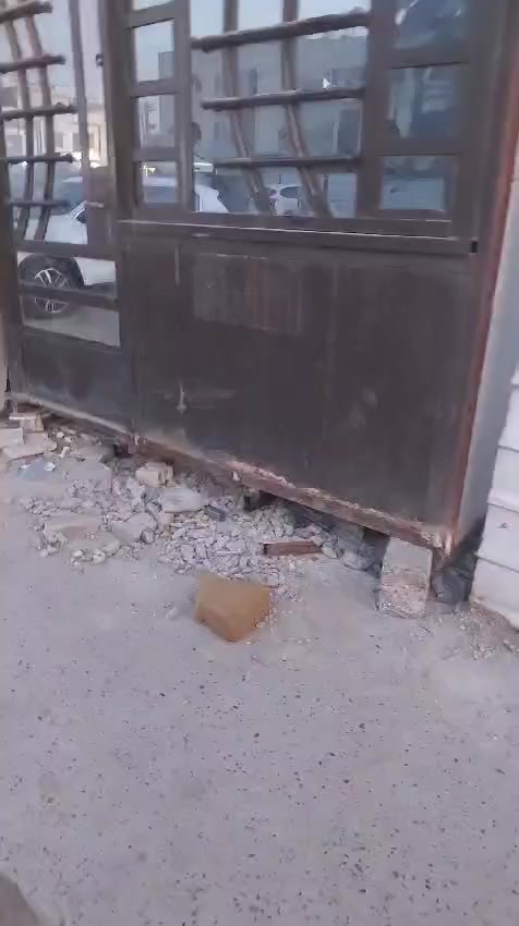 السلام عليكم عندي هذا الكرفان للبيع مكانه السيديه كامل ما بيه اي نقص سعره مليون قفل ***********
