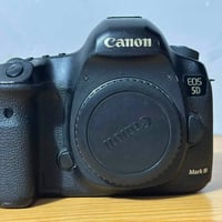 للبيع كاميرا كانون ( 5d mark iii ) مارك 3 للبيع بدي فقط بدون عدسة نظاف...