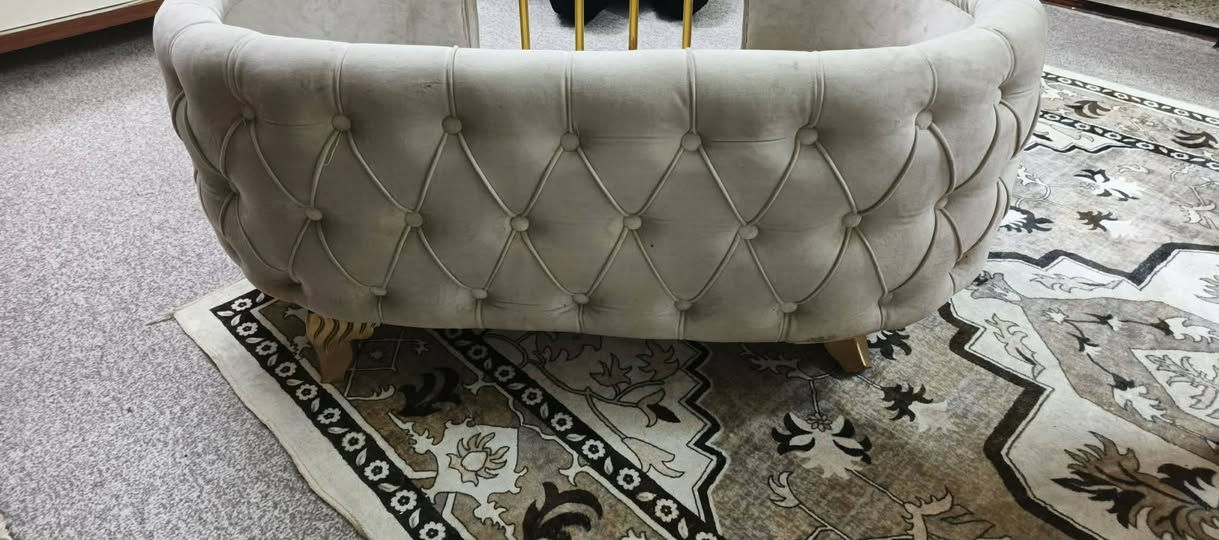 كاروك للبيع جديد تفصال السعر 50 ألف قفل ***********
