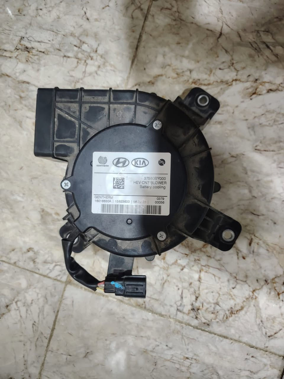 السلام عليكم غراض كيا نيرو هايبرد فان بطارية جديد
ايجيار هوة او ماطور كامل 
رولات تايم كيس كاملة 
***********
