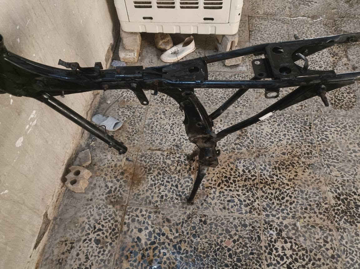 شاصي سكنر وراق جنابي  مكفول شوفت عينك 140الف
صدر هوه وتاير 40الف دبل شغال ويل وتاير وجوب جدد
تانكي جديد عوزه غسل تاركه +كشن عوزه دوشمه 20الف ثانتهن
شوته 3لاف
كابريته 5لاف
ضفيره +عقل+كتف شحن+عقل 15الف كلهن
اشاير هيه وراصطه 8لاف جدد مامشخوطه ابد
دبل خلفي بلادي 10الف
عربانه هيه وشيش 15الف بلادي مال دراجه 
 سكان هيه وزنون ومجمع كهربائي 15الف جدد
باتري جديد شغال شرط 12الف 
مكاني شاميه  حي العسكري الغربي العريضه ديوانية, القادسية


**إذا كنت صاحب هذا الإعلان وتريد حذفه لأي سبب، رجاءا أرسل رسالة إلى الدعم الفني**