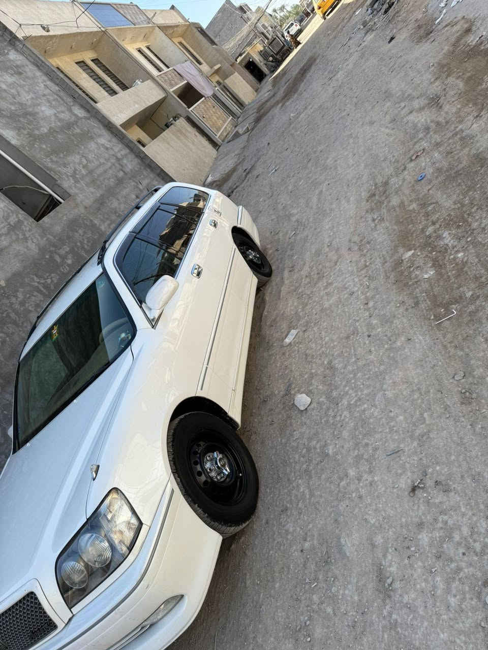 للبيع ستيشن متومه وجاهزة قماره فقط
سياره ماشيه ١٩٠ الف ***********
