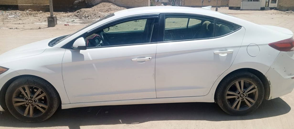 السلام عليكم النترا موديل 17 امريكي اربيل باسمي حادثه قبق جنطه فقط وبيه صبغات شويه اثر تكشير 
سعره 110 وبيه مجال قليل


**إذا كنت صاحب هذا الإعلان وتريد حذفه لأي سبب، رجاءا أرسل رسالة إلى الدعم الفني**