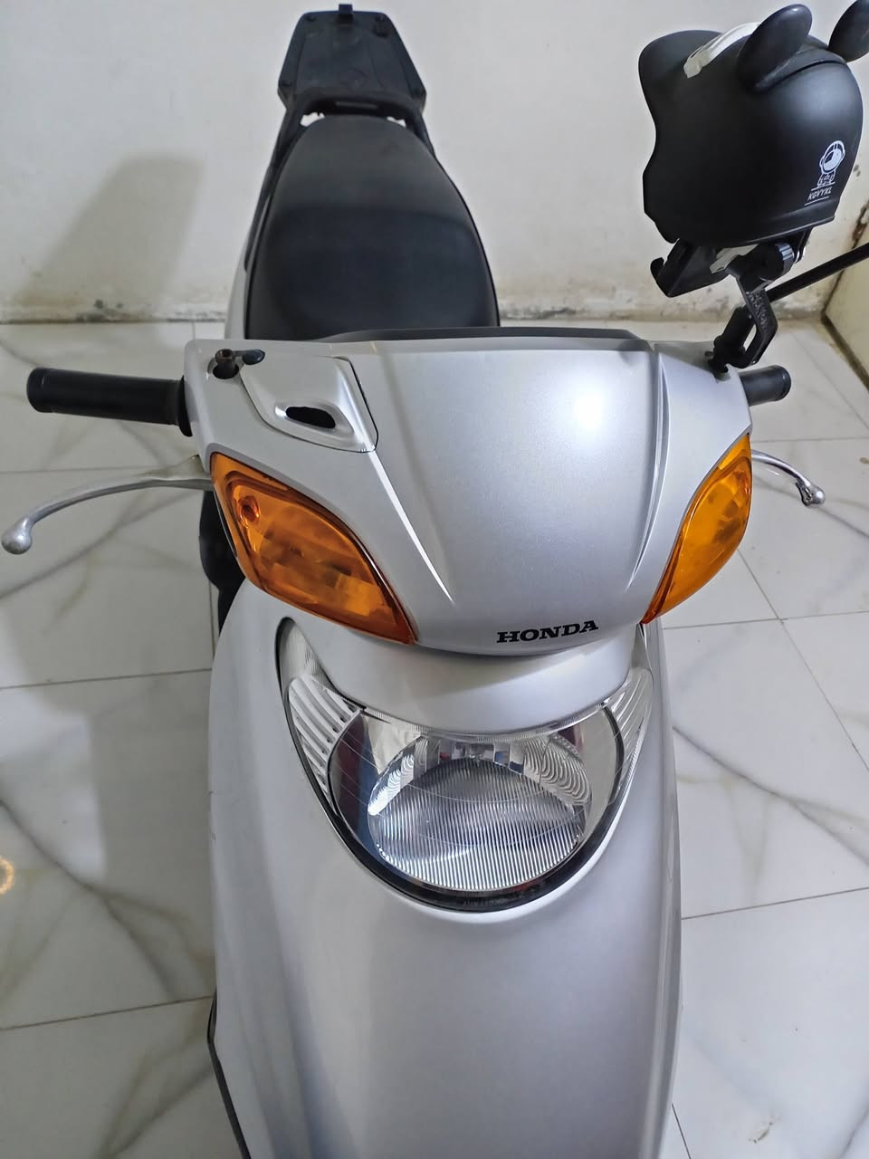 مكلف بالنشر.. ولد أخذها قصد ويريد يبيعها.. رمبه ياباني مكفوله من كلشي.. جديد جديد. ***********..
