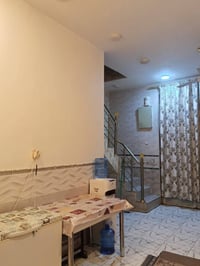 حي الغري • ١٠٠م • غرفة صالة