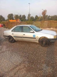 بيجو ٤٠٥ موديل ٢٠١٢ سنوية وهزه لل ٢٦ بيها باب وجاملغ الخلفي معمرات  ال...