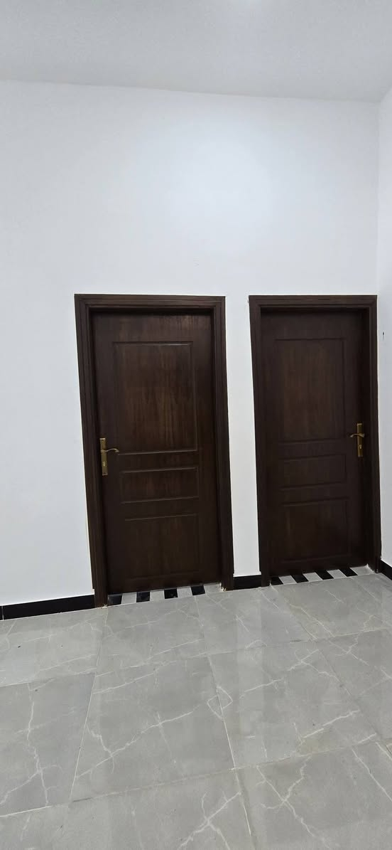 🏡 دار جاهز للسكن للبيع
📐 المساحة: 150 متر
📄 طابو زراعي عراقي – سند 25

🛏️ التفاصيل:
غرفتين نوم
ديوان
صالة
مطبخ
صحيات داخلي وخارجي

📍 العنوان: أبو الخصيب – طريق سيد حامد مقابل مدينة الأندلس
💰 السعر: 85 وبي مجال للتفاوض

✅ جاهز للسكن
✅ مناسب للعائلة
✅ موقع جيد وقريب من الخدمات

📞 للاستفسار: اتصال أو واتساب ***********
