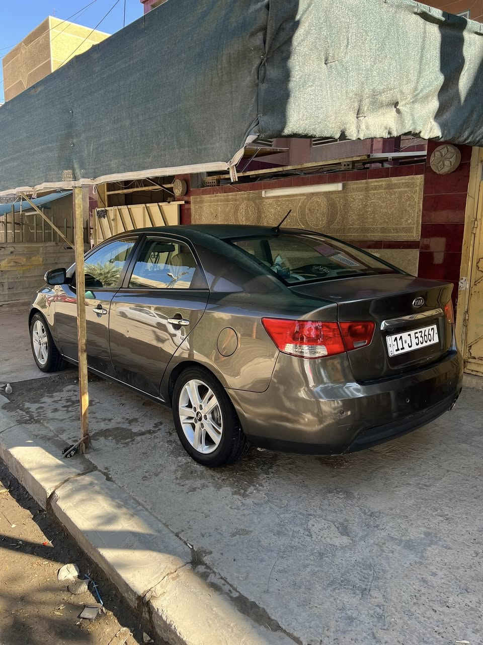 السلام عليكم سيراتو 2012
فول للاخير 
شفتات بل ستيرن 
تحكم جهتين
بصمه تشغيل
 فتحه سقف
 اشاير بل مري
مري كهرباء شفط 
كشنات جلد 
يدات نيكل بصمه ابواب 
كامره وشاشه اندرويد 
مرايه اوتو دم 
حساس رجوع خلفي بلادي
تبريد بيانو اوتو 
منضومه تبريد جديده ضمان لنهايه الصيف الجاي وصل موجود
5 تجاوي منفصل
محرك 16000 
كير 6 نمر
ماشيه 275
بيهة صبغ جاملغ خلفي طخه بصيطه مال دراجه شخط مواصله لا شواصي ولا داخل 
وبنيد مصبوغ بسبب الجراد وصوره عندي قبل الصبغ
وقمارتهة جارده
وجنطه السعر 97 وبيهة مجال
***********
