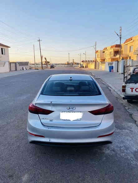 هيونداي إلنترا 2017 – وارد أمريكي
• محرك 2000 دوش (المرغوب) ممفتوح 
• السيارة بحالة جيده
• بصمة تشغيل + بصمة ابواب ترحيب
• شاشة أصلية تدعم CarPlay
• 3 وضعيات قيادة + تحكم كامل ستيرن
• جنطة ذكية
• فول مواصفات عدا الفتحه   

⚠️ الحوادث والصبغ:
• صندوق خلفي 
• صبغ جاملغ امامي أيمن
• باب عكس السايق مبدل اصلي
• ⁠كشنات جلد تدفئة

💰 السعر: 120 ورقة (بي مجال بسيط)
📍 العنوان : بغداد
للأستفسار الاتصال على الرقم
***********
📞
