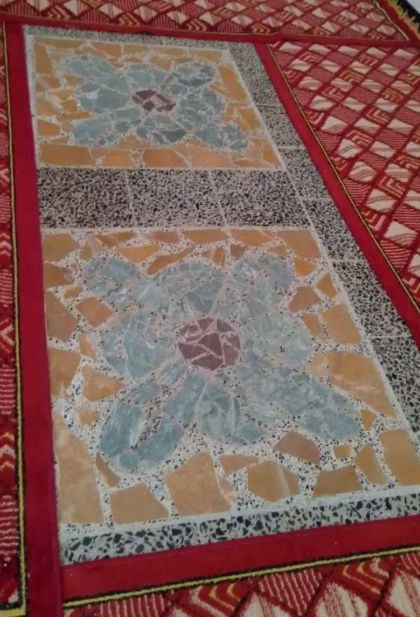 مشتمل للبيع مساحة ( ١٠٠ ) متر ، طابق واحد ، حي المثنى خلف الشهداء رقم العقار ( ١٤٧٩ )
للإستفسار المراسلة على الخاص ، او الاتصال : ***********
