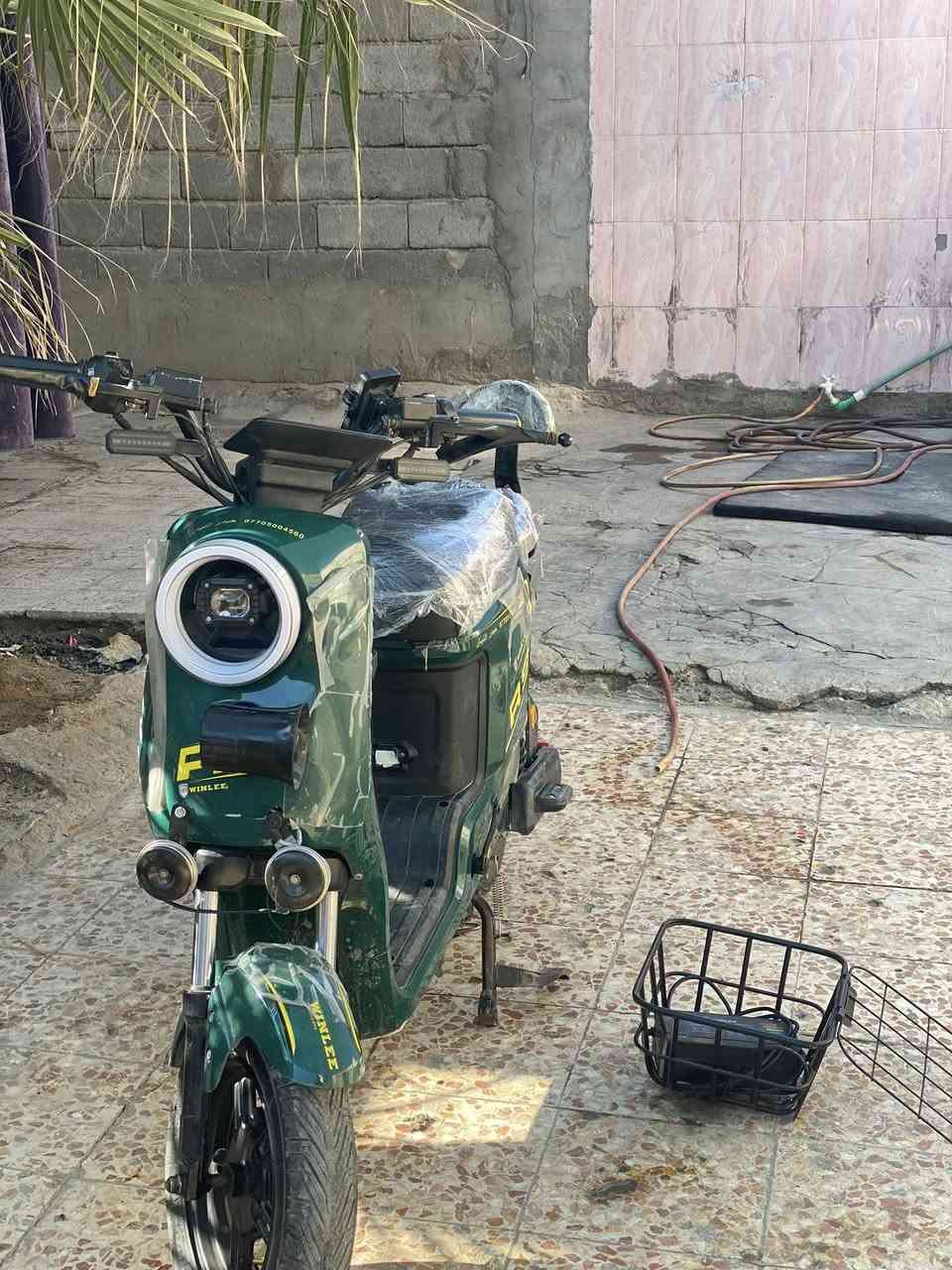 دراجه البيع موديل 2025مستعمله قليل بطاريات 32جدد عل فحص هورن مال سياره وحاطله مال شرطه عنوان بصره عشار***********
