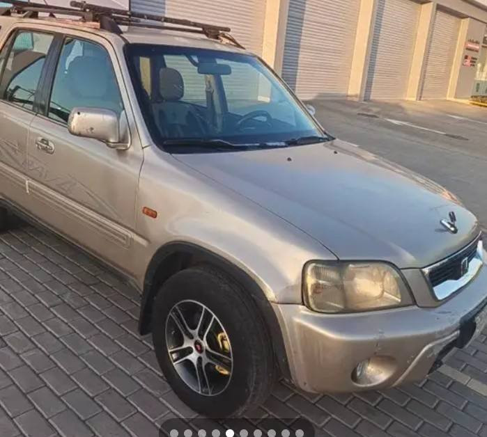 السلام عليكم سيارة هوندا موديل 2001 رقم بغداد راعيها بغداد مكان السيارة البصرة البدي غير مكفول حداديه يرادلها ابيع كوم حديد اتكفل تحويل والاصوليات السعر 45
***********
