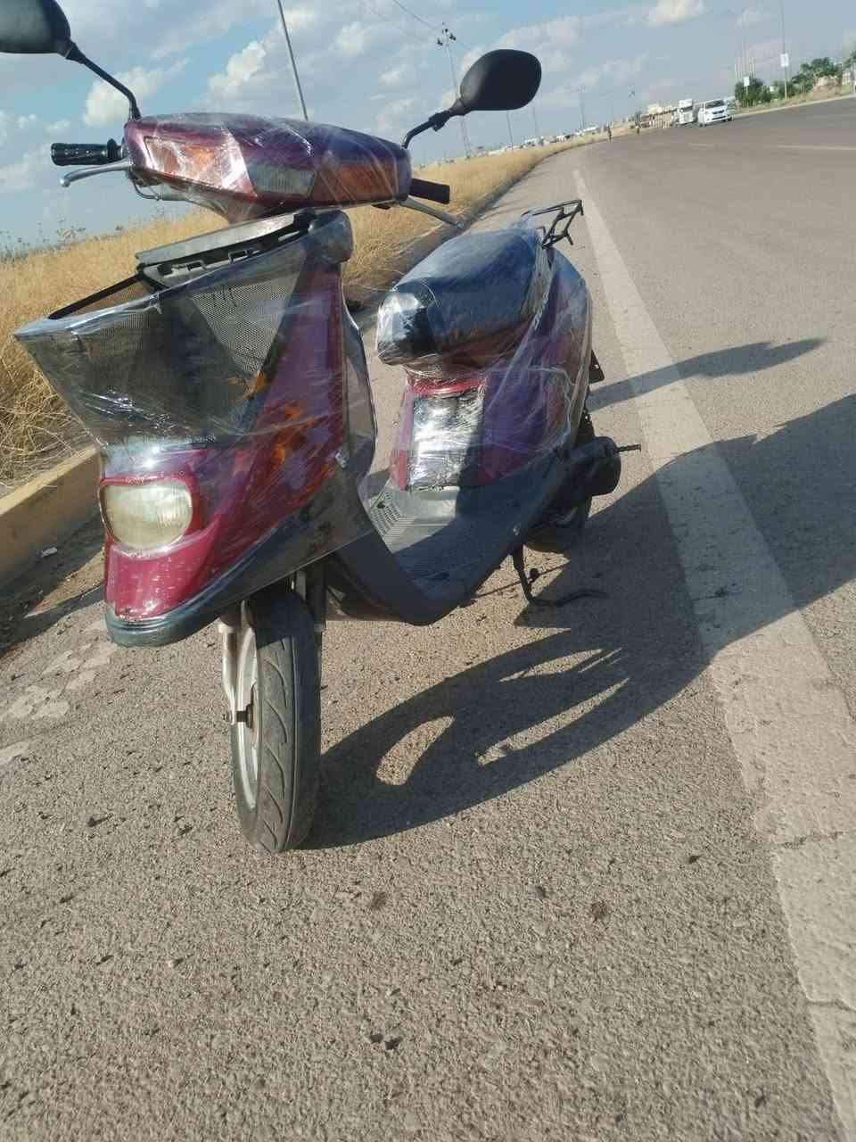 ماطور للبيع ياماها كهربائية كله شغال لايت زينون اشاير بك لايت صوت اكسل مابي شاصي بل شرط *********** سعر 220 وبي مجال
