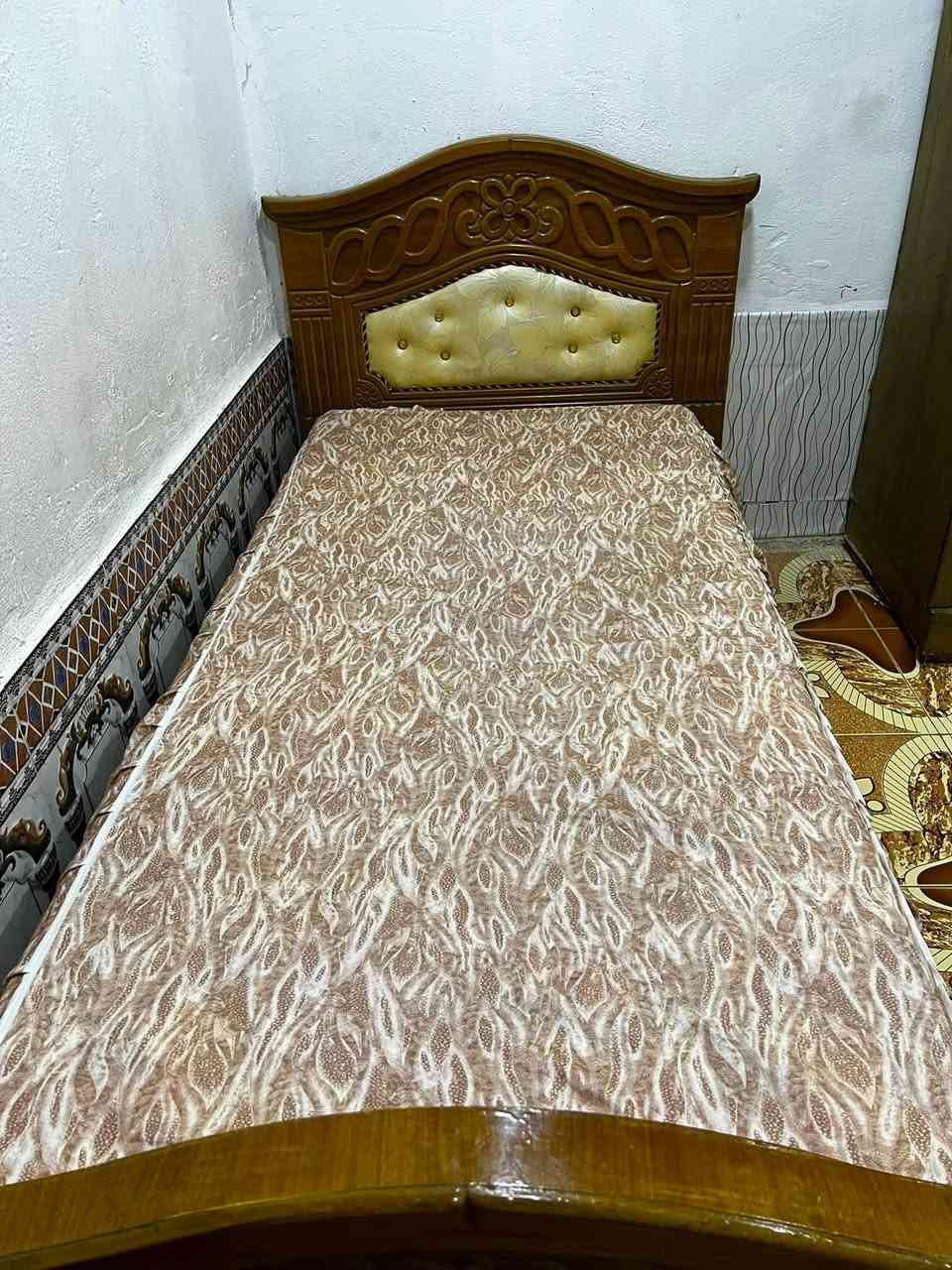السلام عليكم ورحمة الله وبركاته
أسرة عدد 2 خشب قوي تسگام مع منادر النظافة 80 بالمية بيهن بعض الكسور المصلحة وفيها نقشات ودوشمة جداً مرتبات السعر ثنينهن مع المنادر 250 الف وبيهن مجال اي استفسار خاص مكاني ميسان العمارة


**إذا كنت صاحب هذا الإعلان وتريد حذفه لأي سبب، رجاءا أرسل رسالة إلى الدعم الفني**