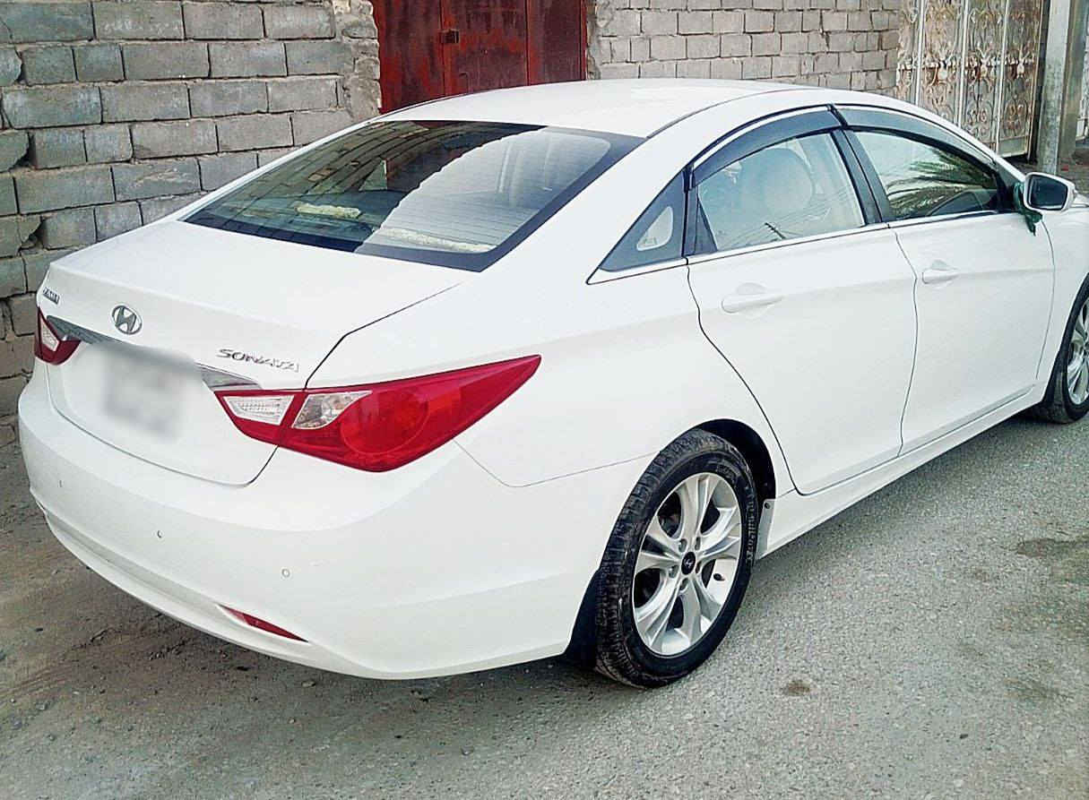 سلام عليكم ....تحياتي للجميع
هيونداي سوناتا..خليجي 2011 
                                             Hyundai..Sonata2011
 موديل.2011 خليجي 
لون ابيض صدفي
.محرك 2400
تحكم ستيرن جهتين
نظام ECO
حساس خلفي  
كير أتو +سپورت عادي
اشاير مري جانبي
مري جانبي شفط
سياره خليجي بيه باب سائق مبدل+ قطعه صغيره بارد ..كير محرك شرط الفحص ..تايرات صدر كل جديد ، السيارة امتلكها منذ سنة 2019 . سيارة خاصة للبيت فقط.
رقم  بصرة سنويه لغايه 2027 شرط وكاله تحويل غرامات
سعر  120
مكان سياره/بصره  ، القرنه ، بني منصور/استفسار اكثر اتصال على الرقم ***********
