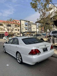 تويوتا كراون • ٨٤