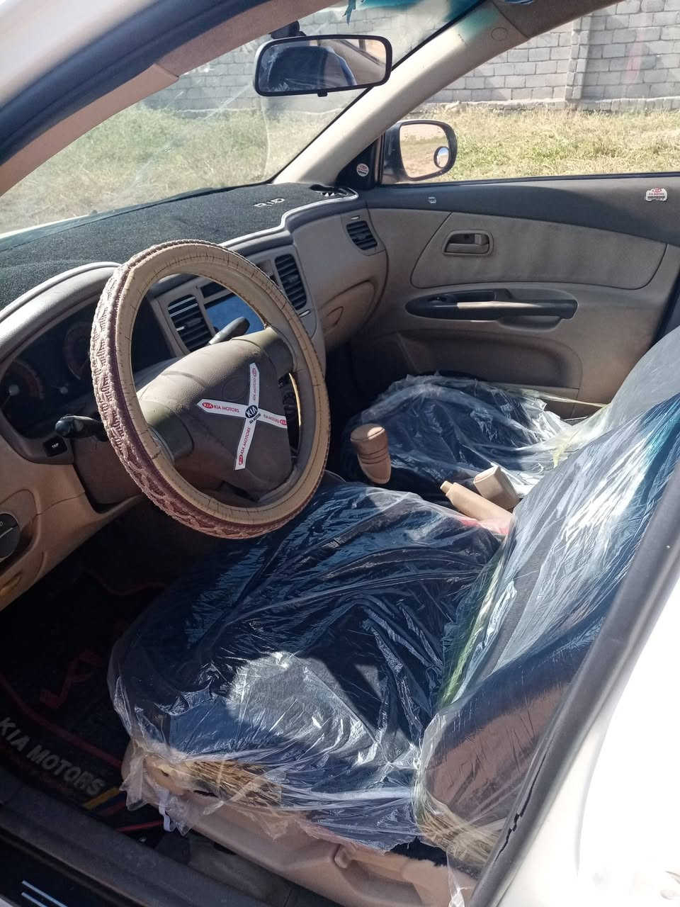 سلام عليكم كيا ريو ١٢ فول تماتيك به باب مبدل شركه وقطعتين بارد ونص ادوسه محرك ١٦ شرط محرك كير شرط تحويل اسعر ٩٣وبه مجال لشراي *********** /***********
