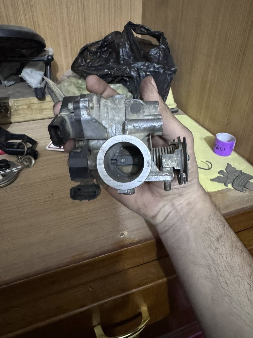 السلام عليكم شباب عقل وجويتر مال سكنس ياباني للبيع ثنينهن اصليات وتاخذهن تفحصهن ياله تنطيني فلوس يعني عل فحص مكاني بغداد حي الاعلام وباقي تفاصيل الغراض اتصل عليه وتدلل ***********
