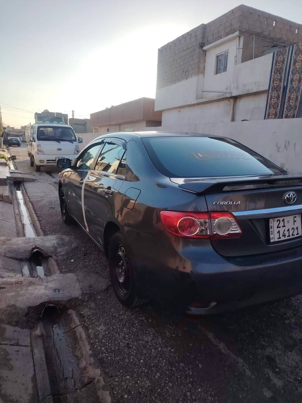 كورلا موديل 2011كندي رقم سليمانيه ل30 هزه جديده تحويل ثاني يوم 
كير مكينه صدر تايرات كله جديد كهربائيات كلها شغاله تبريد تدفئه كله شغال 
ضررها بونيد وجاملق وبيها رش 4قطع بدون ضربه سياره احلى من الصوره ومضبطه من كلشي ***********
