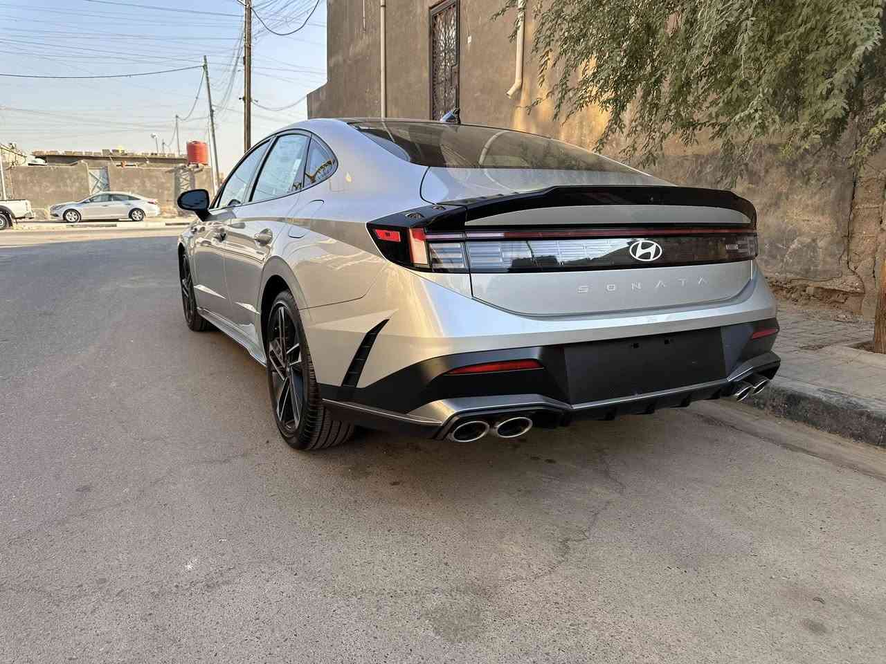 السلام عليكم سوناتا N Line 2024 ان لاين حره تترقم جميع المحافظات فول مواصفات
محرك 2500 تيربو 8 نمر الكير DCT دبل كلج زيرو ماشيه 2000 كيلو فقط
فئة السيارة ان لاين N Line غنيه عن التعريف من ناحية
المواصفات :
بانوراما شفتات شاشة طويلة تحكم باعدادات السياره من الصوت والانارة و وضعيات القيادة
لد داخلي و الكشنات الاماميه كهرباء مع التدفئة رادارات 360 و توقف ذاتي و تحديد المسار دخول ذكي و صندوق ذكي كير تعليك و 5 وضعيات قيادة شاحن لا سلكي و توقف موقت هاند بريد دكمة و انارة ترحيب
تعتيم المراة الخلفية كشنات حضن مختم N Line
تبريد منفصل و ربط سلكي ولا سلكي اندرويد اوتو و كار بلي و تحكمات داخليه اخرى
و بعد هواي مواصفات حلوة بيها لون سلفر 
الحادث موضح بالصور بنيد و مدكر 
شاصي و لغد فقط المقدمة شي بسيط جدا
KMHL54JC0RA410346
مكان السياره البصرة
السعر 190$
 متواجد اتصال و واتساب فقط
***********
