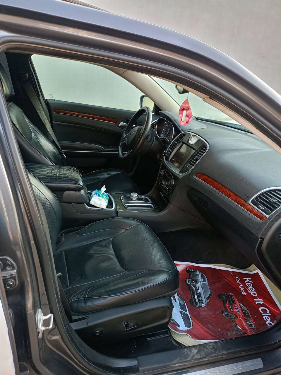 سلام عليكم اوباما موديل 2016حادثه جاملغ وبنيد بدون دواخل مكينه 3600جاهزه من كير ومكينه وحديه وتبريد وتخم تاير رقم بغداد انكليزي العنوان حله السعر 187وبيه مجال ترهم مراوس ***********
