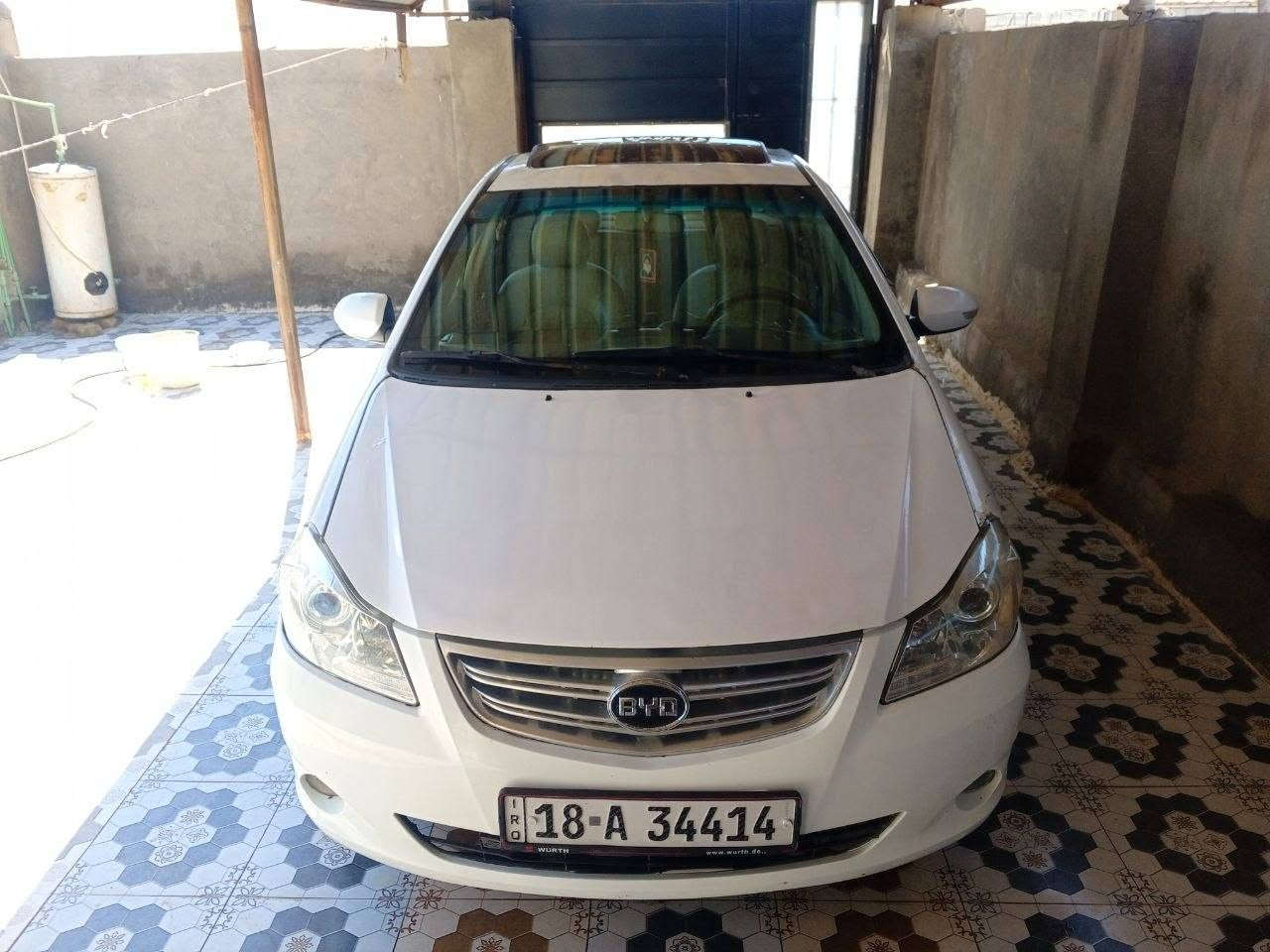 السلام عليكم 
BYD G3 2013 مكينه ياباني كير عادي مكفوله فقط بيه بنيد طاير فول مواصفات فتحة سقف، بصمه، حساسات، شاشه، اشاير بالمري،
 رقم بابل باسمي سنويه لل2029 هزه ماساقطه
سعرها 50 بيه مجال 
للتواصل ***********
