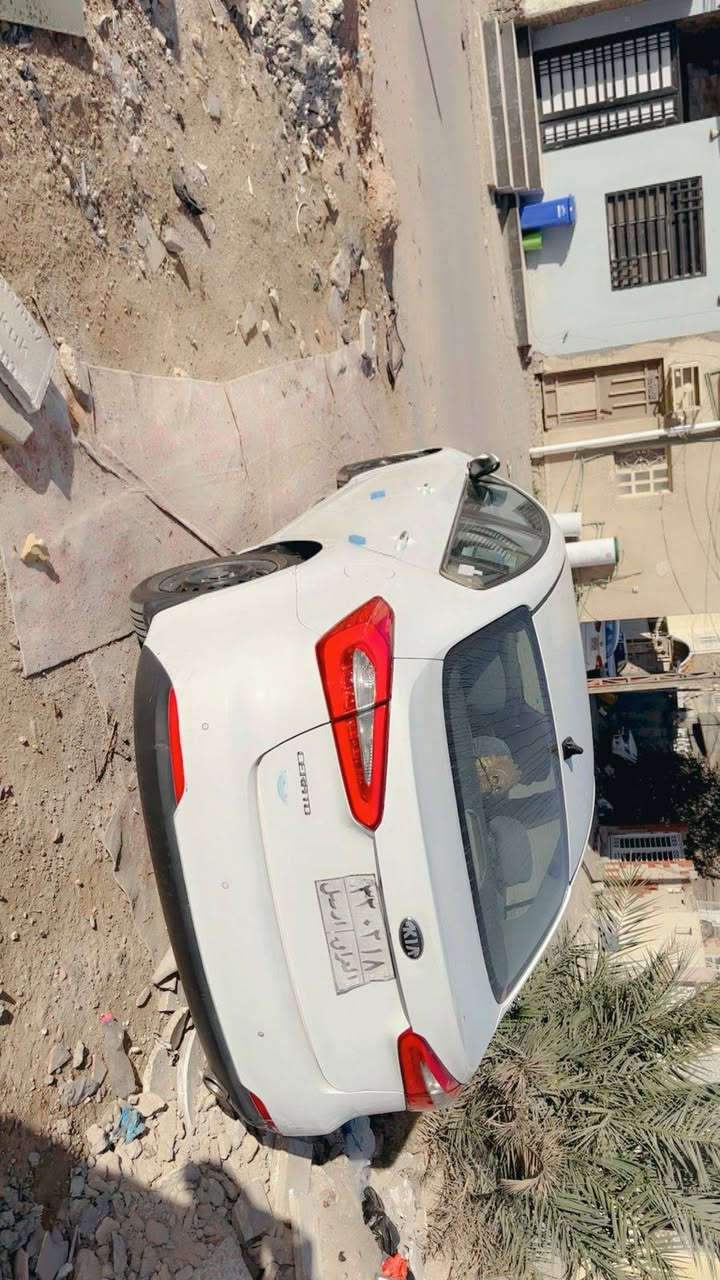 السلام عليكم سيراتو 2014بيه بارد قليل جاملغ وباب السعر 120 خليجي الأستفسار ‏‪***********‬‏
