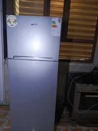 ثلاجة • نظيفة