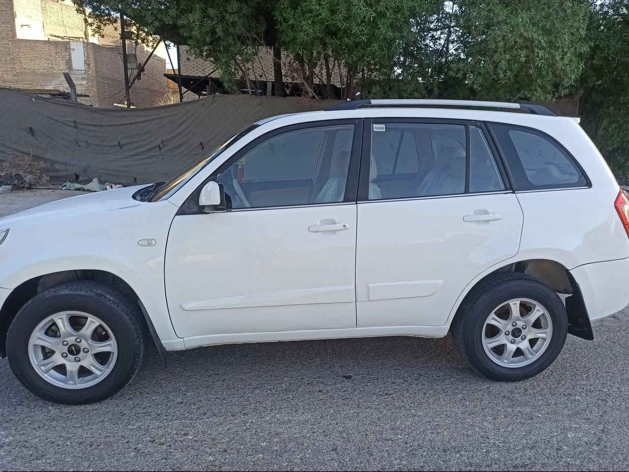 السلام عليكم تيكو للبيع مديل 12 شكل 13 السياره رقم نجف بسمي هزه قبل سبوع صاعده لسياره جديده بمعنه لكلمه حداديه جديده تخم تاير جديد منضومت ماي ومنضومت حتراق ومنضومت بريك كله جديد. كير ومكينه قبل شهرين شادهن كفاله عامهه
لايت زنون عالي ناصي تحكمات شاشه تبريد كله جديد حساسات شغاله السياره كلشي بيه جديد السنويه ل 29. السياره كفاله عامه كفاله عامه عده شخط بصيط ومكحله  بل جاملغ ل امامي اقل ل اربع اصابع ومكحله  غير هاذه كفاله عامه
السياره استخدام بيت منطلع بيه جاهزه ونضيفه دوشمته بل جيس غرفته ما مكسره. 
السعر65الستفسار ***********
