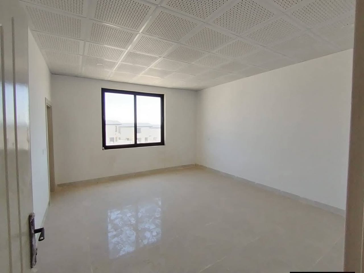 بيوت عدد ٢ للايجار في مجمع رويال ستي طريق أربيل خلف مطعم عبدالله إيجارة ٣٥٠
البيوت صفر اول سكن طابقين ٣ غرف نوم وملحقاتها البيوت نظام دكت
*********** واتساب تليكرام اتصال
*********** واتساب تليكرام اتصال
*********** واتساب تليكرام اتصال
