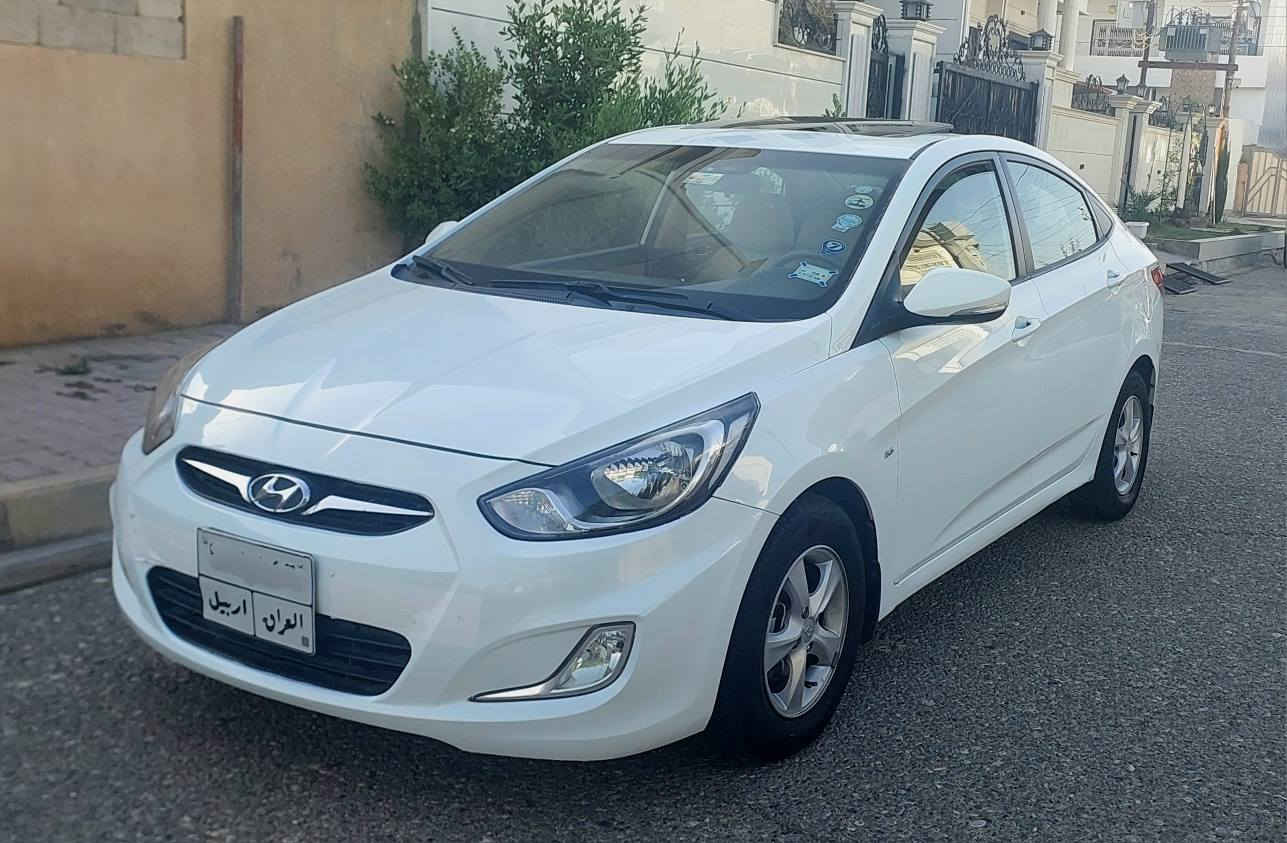 للبيع سيارة هونداي اكسنت موديل ٢٠١١ خليجي شكل الجديد فول مواصفات ١/١ سيارة جديدة مكفولة كفالة عامة من الصبغ و التبديل بي مكانين بسيطات على كد اصبعين تعديل بارد و الباقي شخط مابي سيارة ماشية (١١٠ الف حقيقي ) كير و محرك مكفول و ما مفتوح بشرط و بيها دفتر بنزين يعني سيارة ربع دينار مصرف مابي سيارة شرط الفحص 
مواصفات 
ويل كروم 
سقف سلايت 
بلاجكتور 
٥ مخدات 
داخل اصفر 
تجوة 
خدمات 
٤ جامات كهرباء + مراية كهرباء 
اشارة بالمراية 
محرك ١.٦ دوش
كير اتوماتيك + عادي 
كشن جك 
تبريد بالشرط 
٤ تايرات جديد 
نظام ECO + NORMAL 
و بعد مواصفات هواية مكان سيارة كركوك سعر ١٠٢ و بي مجال بسيط رقم موبايل *********** كركوك, العراق
