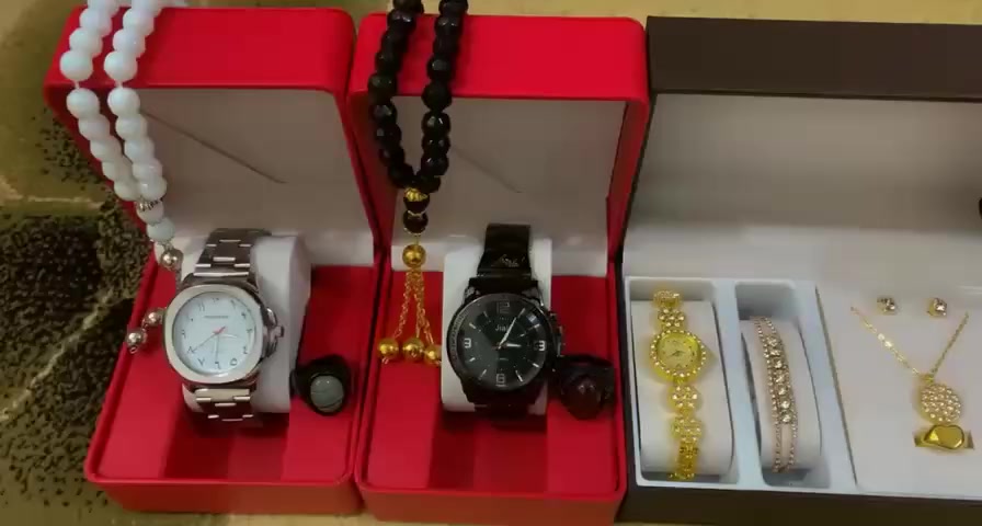 ساعات رجالي  و نسائي  كميه  قليله الي يريد خلي حجز من هسه عل عيد  قبل انفاذ الكميه يوجد خدمت توصيل تكريت القادسيه واطرفها  الحجز عل الخاص


**إذا كنت صاحب هذا الإعلان وتريد حذفه لأي سبب، رجاءا أرسل رسالة إلى الدعم الفني**