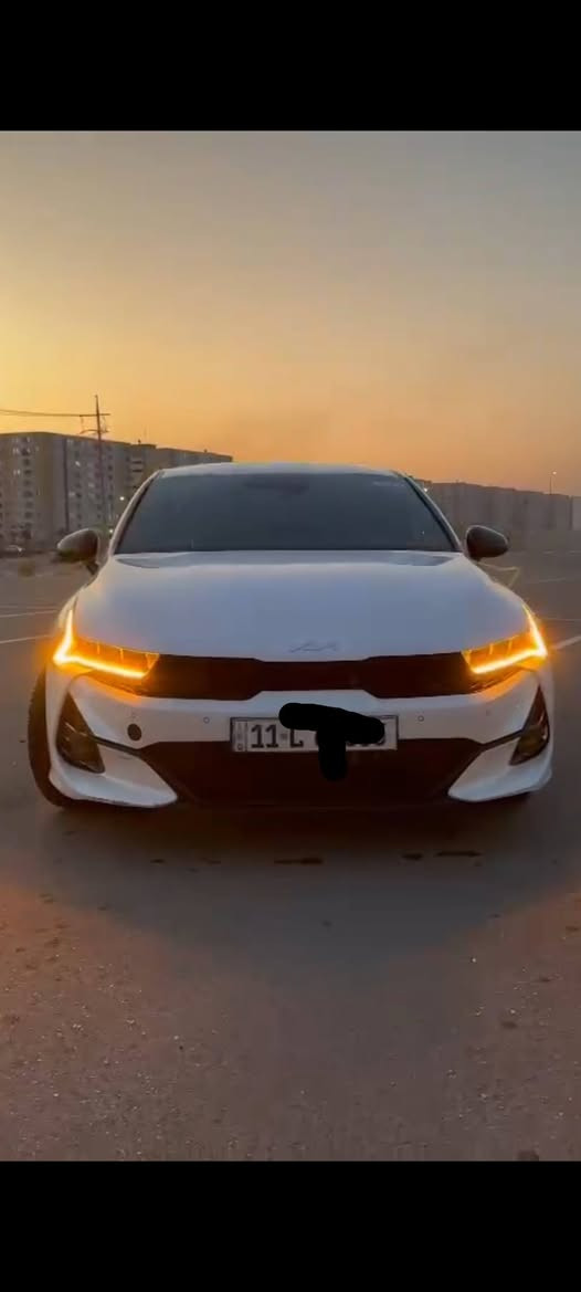 يا الله سلام عليكم 
k5 / 2024 
حادثهه حافه البنيد مصلح نفسه 
وبيهه بارد بحافه الجاملغ  قليل 
السياره ليبل واحد اي قطعه ما مبدل بيهه 
السياره جديده كلشش وما ناصهه شي ابد 
فول عدا البانوراما 
رادار امامي 
نقط عمياء 
تحديد مسار 
كشن كهرباء 
شحن لاسلكي 
حساسات امامي خلفي 
4 وضعيات قياده
بك لايت لد متصل 
كشنات تدفئه
سياقه ذاتيه 
تشغيل عن بعد 
مكينه كير كهربائيات مكفوله 
بدي السياره مكفول عدا حادث امريكه
ماشيه 30 مل
سعر   200ورقه وبيه مجال للشراي
للاستفسار تصل 
***********
