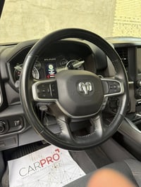 للبيع بك هورن سيارة جديدة ولله الحمد ٢٠٢٣ ضربتها قرب قبق البنزين ٦ سلن...