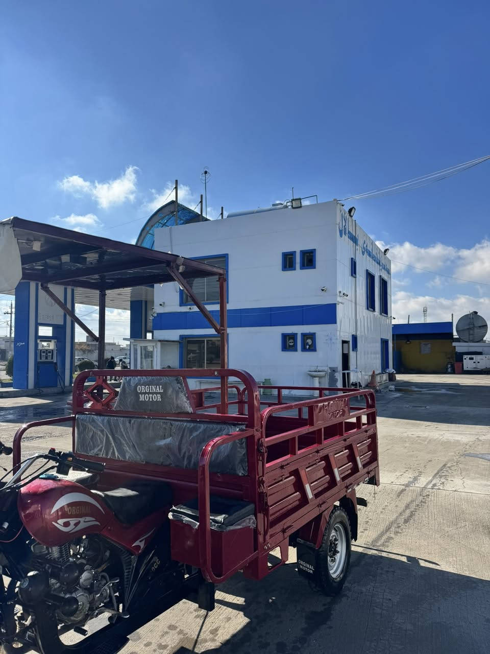 ئه م ماتور بو فروشته مه كينه به شه رت زور خاوينه دوو مانك ده ركه وه مه نه فيسه به ناو خومه نه ناو نيشان بنه سلاوه ***********
