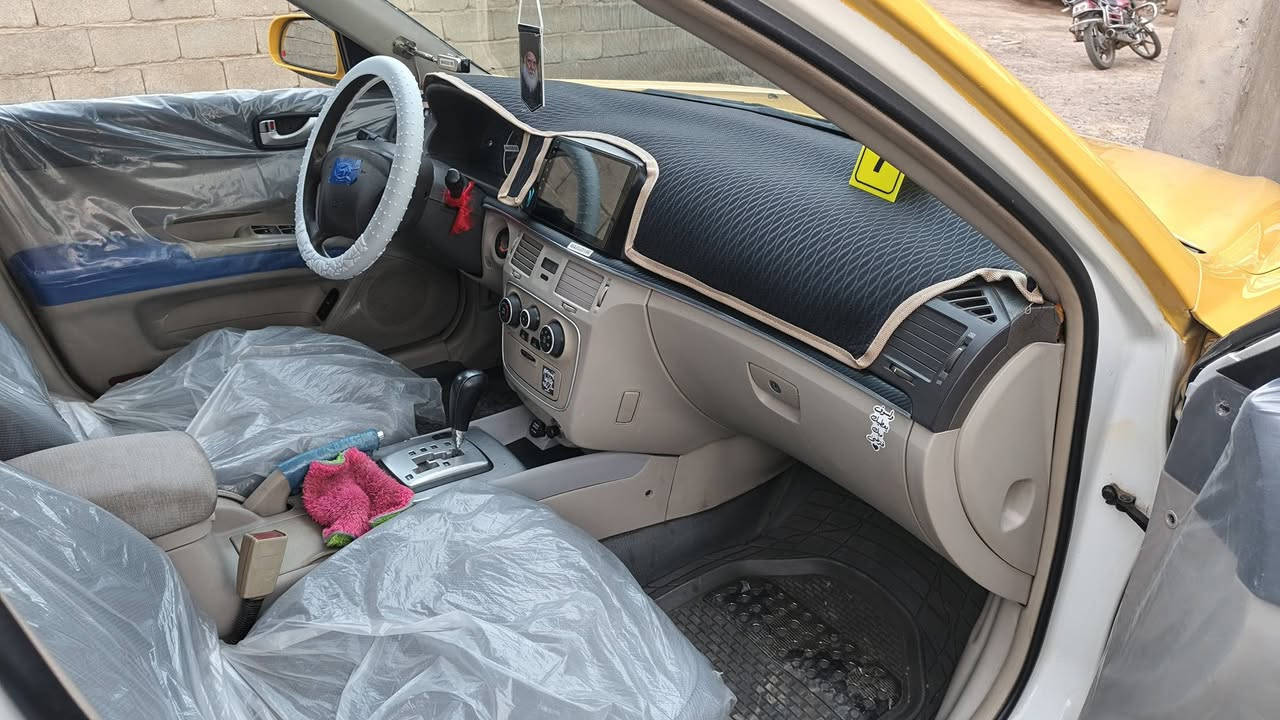 السلام عليكم سوناتا خليجي سياره جديده وجاهزه محرك كير كفاله تخم تاير حداديه محرك2000 رقم بغداد السعر ٩٠ وبيه مجال مكاني كوت ***********
