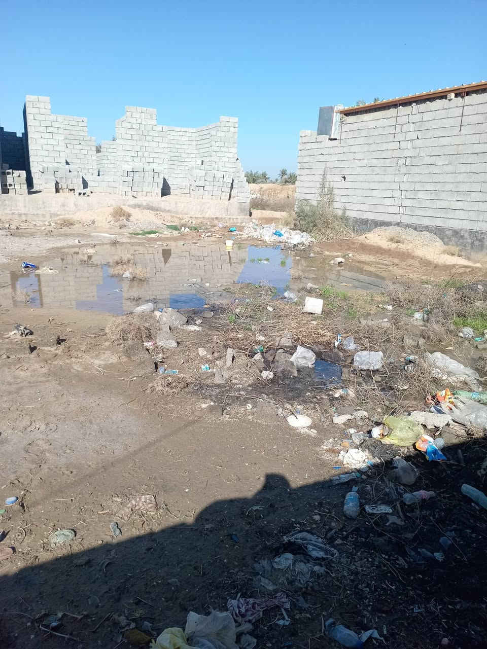 قطع راض البيع مساحه 200مترمكان ركه حجي سهيل الستفسار ***********
