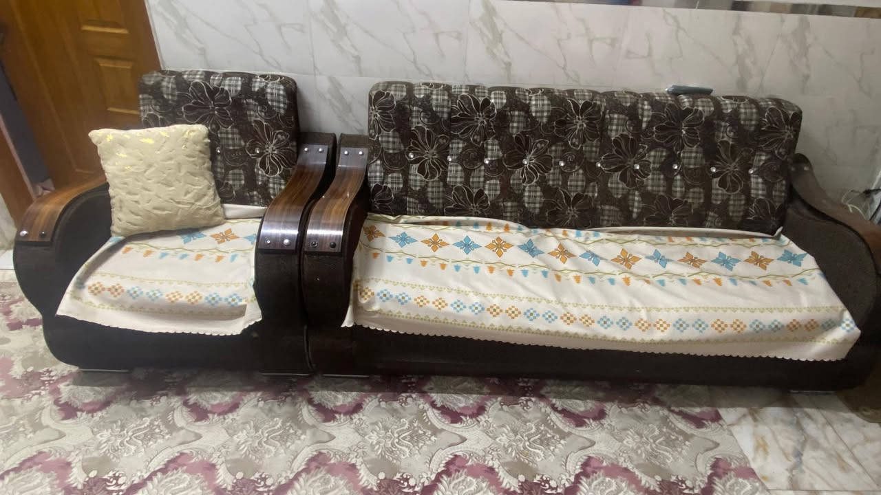 تخم 5 قطع نظيف كلش سعر ٤٠٠ وبي مجال للشراي***********رقم الهاتف
