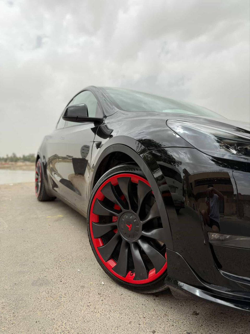 للبيع تسلا y بريفورمنس 2023
شباب السياره داخل الضمان لل2031 شهر السابع
شباب 
الاظافات اللي شادهم عليه 

اهم اضافه لدات شركه 
بوب كهرباء
بنيد شفط
برده سقف كهرباء
شاشه اماميه
ماوس كير
شاشه دواره
لداات جوه الابواب
لدات تكم شركه 
لحيه اماميه
كبات ويل حمر
السياره تحت الضمان لسنه 7/2013

شباب السياره بيه بنيد مبدل وبيه بارد جاملغ 
السياره بدون ايرباك تخم تاير جديد مشلن
السياره اكيد اون لاين اخر تحديث لن تحت الضمان
السياره متواجده المنصور او الغزاليه
للتفاصيل ***********
