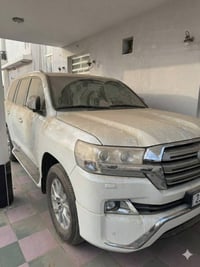 لاندكروز GXR • ٢٠١٨ • ٢٥٠٠٠ كم