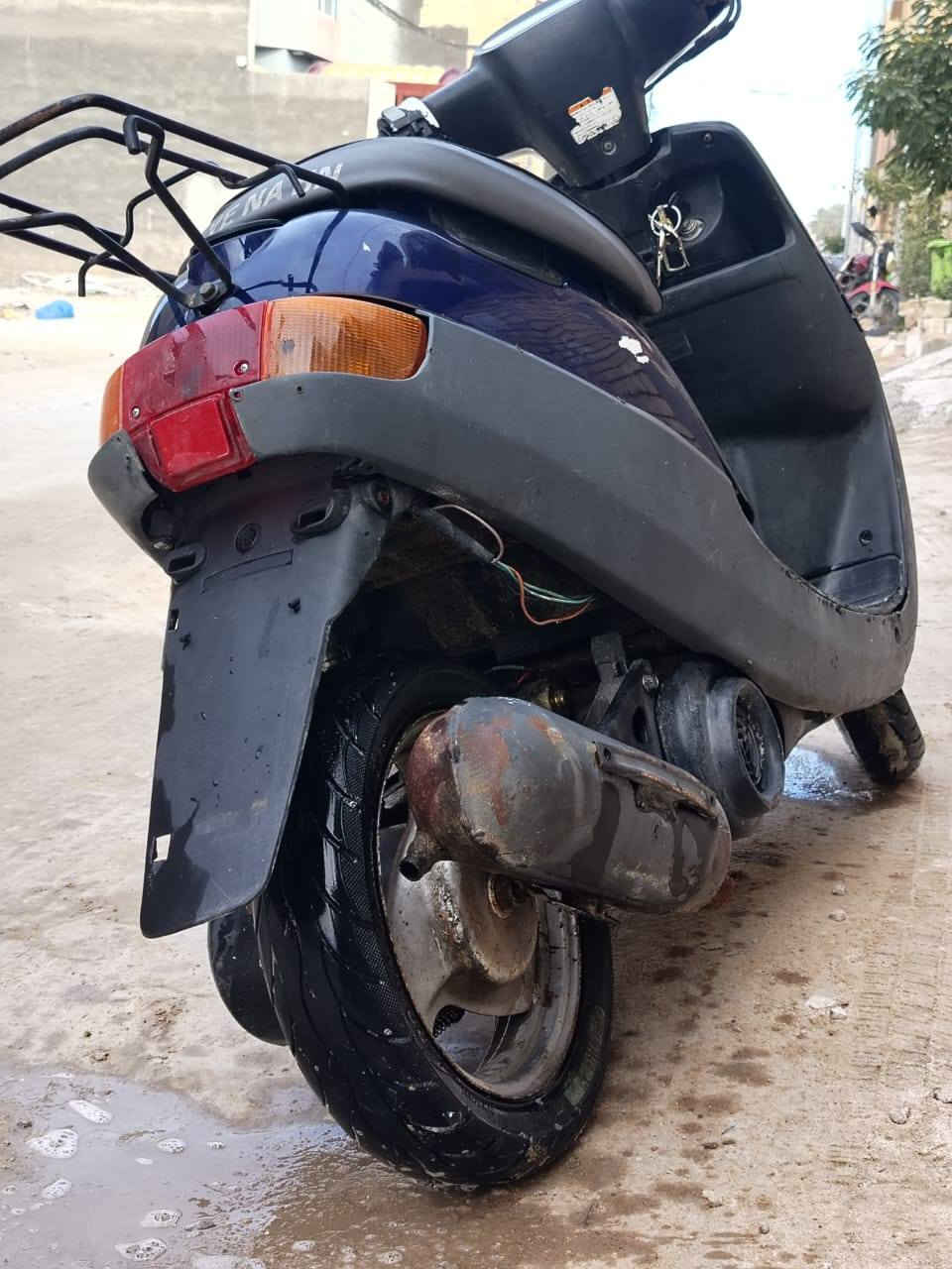 سلام عليكم دارجه بطه شرط هندر واحد مفتوحة مره وحده نقصها بس باتري يشتغل سلف سعره 200 بيها مجال تواصل رقمي *********** رقمي أسيا *********** معملجي قرب جامعه الصفو
