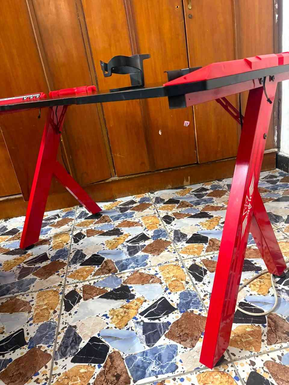 ميز كيمنك احترافي استعمال كلش قليل الله شاهز و rgb بذني الحمر اليمنة و اليسرة *********** واتساب
