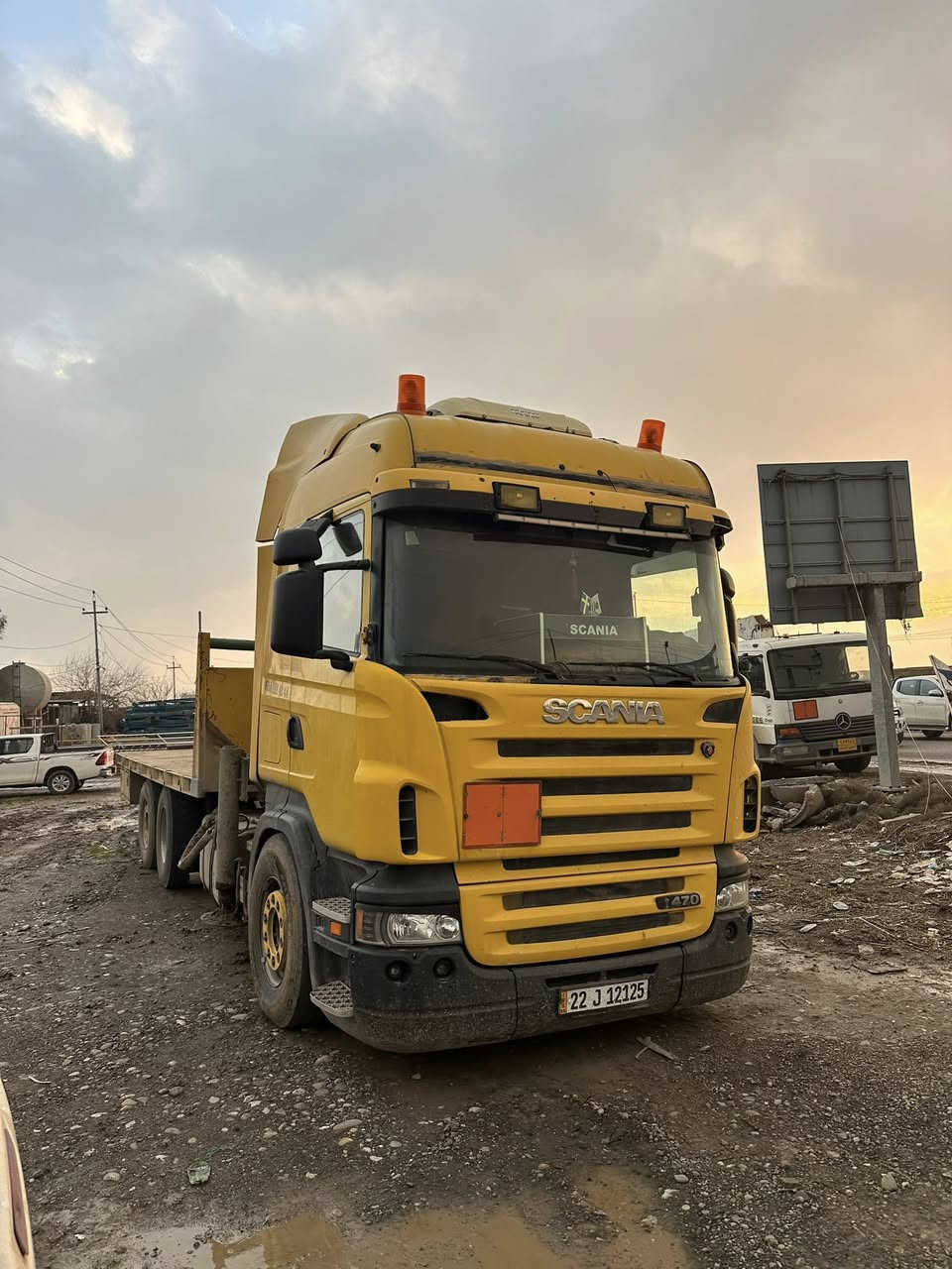 سياره اسكاني كرين مؤديل2005 كرين12تن فاسي 5سلايت 2ده ست  3روون مه كينه 470R سحر550 مه جال ره قه م ته له فؤن ***********
