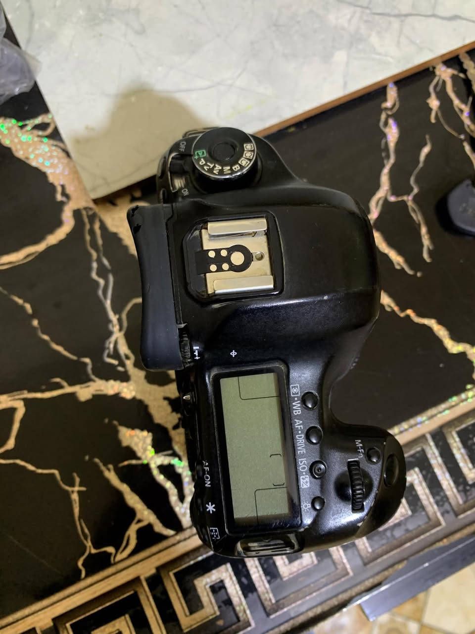 السلام عليكم عندي بدي 5D مارك 3 البدي نضيف يشهد الله اريد مراوس بدي مارك 4 عادي انطي فرق  مكاني بغداد جسر ديالى  هاذة رقمي ‭٠٧٧٣ ٩٥٣ ٦٦١٨‬ ❤️👏
