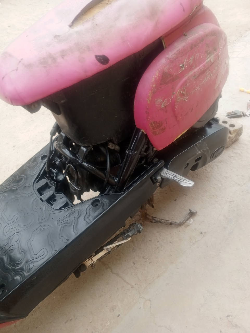 دراجة كامكو شغالة
تخربط من تشتغل 
نوزل 
بغداد الزعفرانية 
سعرها 250
***********
