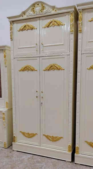 السلام عليكم الغرفة نجاره درجة أولى داخل خارج صاج مسرح ضهر جرجوبة تكمة موديل ازان صبغ حراري سعر مليون ٩٠٠ واصل مع شد ونقل رقم *********** واتساب
