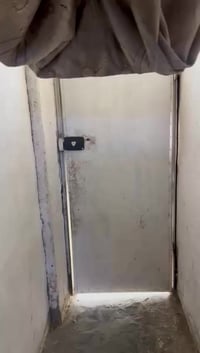 يوجد بيت رهنيه في الشعله شارع الوسطاني  مساحه 160 متر الرهنيه 20مليون ...